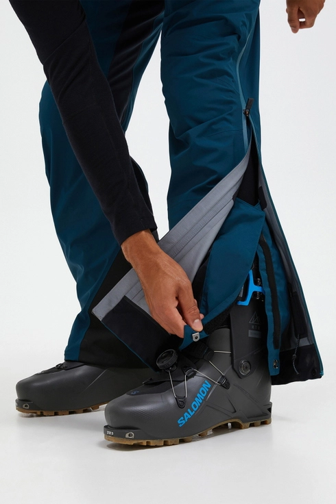 PEAK PERFORMANCE M VISLIGHT GORE-TEX C KNI